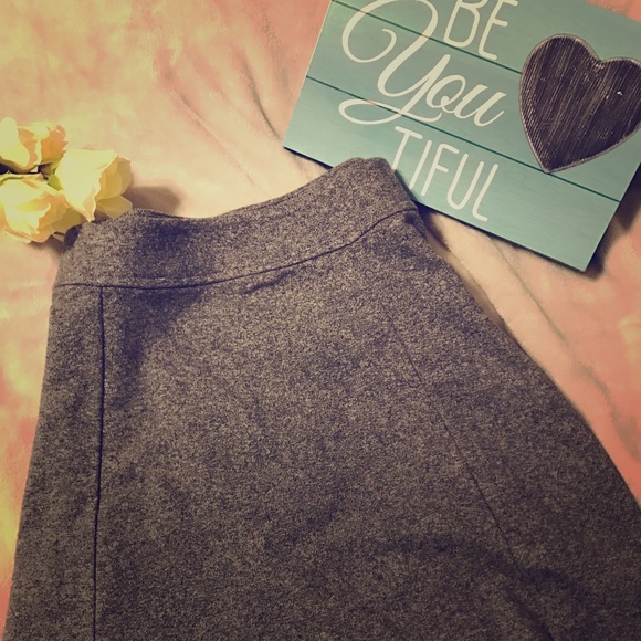 **DONATING - MAKE AN OFFER** 🌟NWOT Grey A-line Skirt - Picture 2 of 5